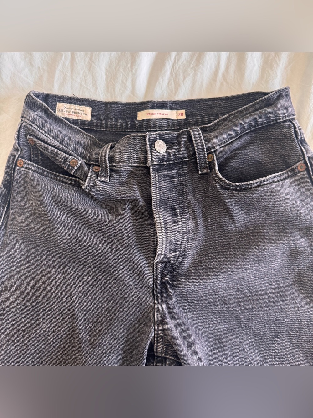 LEVI’s Wedgie Straight Leg Jean That Girl - Picture 7 of 10
